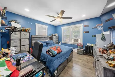 331 Thompson Avenue, Roselle, NJ 07203 - Photo 13