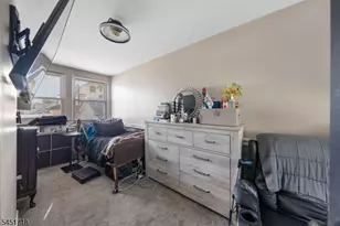 331 Thompson Ave, Roselle, NJ 07203 - Photo 17