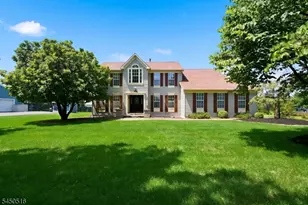 17 Bacorn Rd, Raritan Township, NJ 08822 - Photo 1
