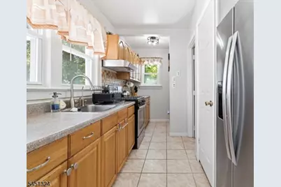 621 Spruce St, Roselle, NJ 07203 - Photo 5