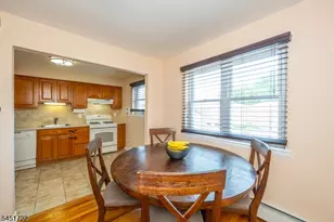 24 Manchester Ct, Wayne Twp., NJ 07470 - Photo 9
