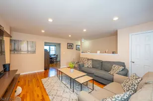 24 Manchester Ct, Wayne Twp., NJ 07470 - Photo 5