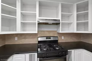 15-19 Tichenor Ln, Newark, NJ 07114 - Photo 9