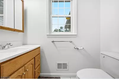 28 Kenz Ter, West Orange Township, NJ 07052 - Photo 15