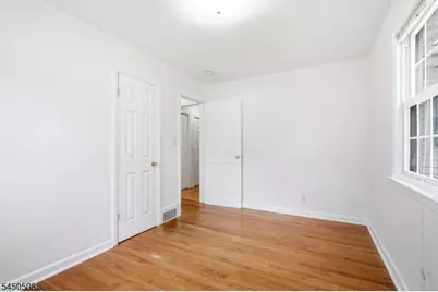 28 Kenz Ter, West Orange Township, NJ 07052 - Photo 11
