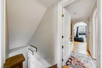 1 Westview Ave, Roseland, NJ 07068 - Photo 25