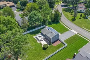 97 Ivy Ln, Bridgewater, NJ 08807 - Photo 3