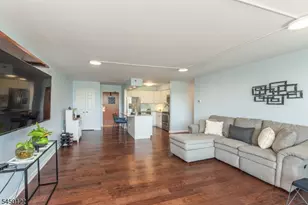 300 Main St, Little Falls Township, NJ 07424 - Photo 9