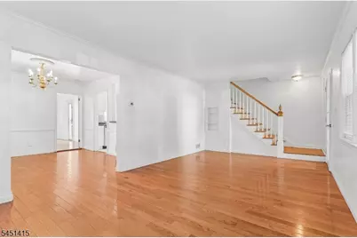 32 Locust Ave, Millburn, NJ 07041 - Photo 3