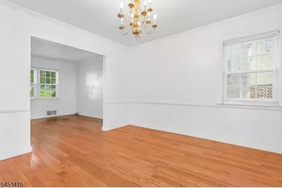 32 Locust Ave, Millburn, NJ 07041 - Photo 7