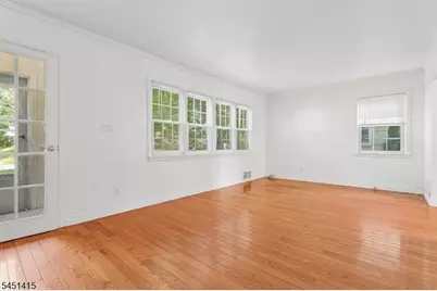 32 Locust Ave, Millburn, NJ 07041 - Photo 19
