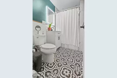 484 Raritan Rd, Roselle, NJ 07203 - Photo 15