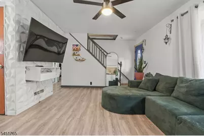 484 Raritan Rd, Roselle, NJ 07203 - Photo 7