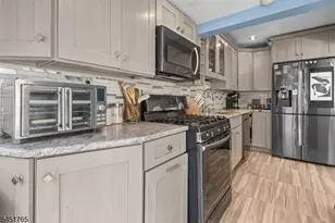 484 Raritan Rd, Roselle, NJ 07203 - Photo 13