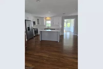 16 Roosevelt Dr, Ogdensburg, NJ 07439 - Photo 3