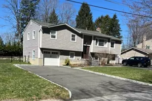 16 Roosevelt Dr, Ogdensburg, NJ 07439 - Photo 1