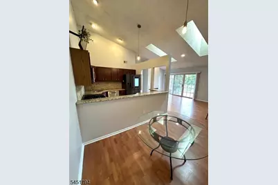 111 Lindsey Ct, Franklin Township, NJ 08823 - Photo 7