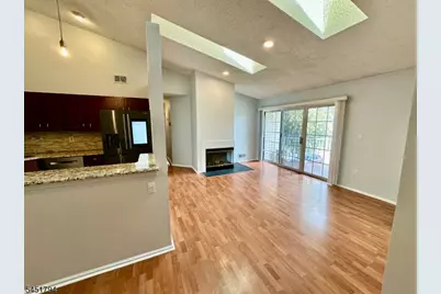 111 Lindsey Ct, Franklin Township, NJ 08823 - Photo 9