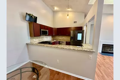 111 Lindsey Ct, Franklin Township, NJ 08823 - Photo 5