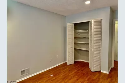 111 Lindsey Ct, Franklin Township, NJ 08823 - Photo 23