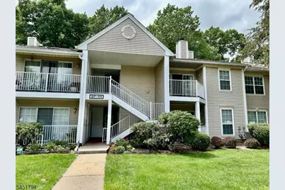 111 Lindsey Ct, Franklin Township, NJ 08823 - Photo 29