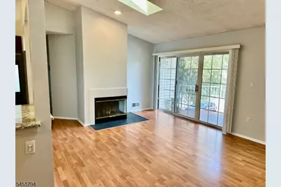 111 Lindsey Ct, Franklin Township, NJ 08823 - Photo 17