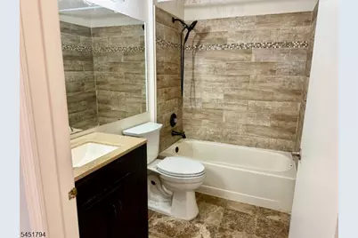 111 Lindsey Ct, Franklin Township, NJ 08823 - Photo 25