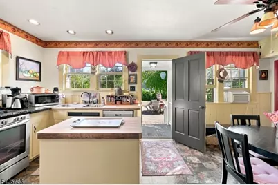 32 Tanners Brook Rd, Chester, NJ 07930 - Photo 11
