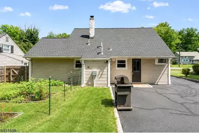 52 Delmore Ave, Berkeley Heights Township, NJ 07922 - Photo 11