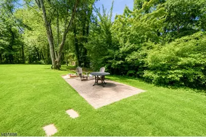 52 Delmore Ave, Berkeley Heights Township, NJ 07922 - Photo 9