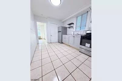 32 Oak Ave, Irvington, NJ 07111 - Photo 9