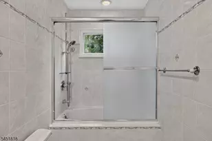 8 Growney St, Edison, NJ 08817 - Photo 23