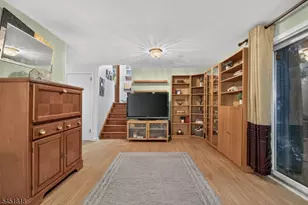 8 Growney St, Edison, NJ 08817 - Photo 5