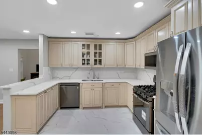 34 Eider Ct, Wayne, NJ 07470 - Photo 15
