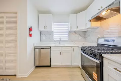 422 Halsted St, East Orange, NJ 07018 - Photo 13