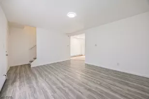 422 Halsted St, East Orange, NJ 07018 - Photo 5