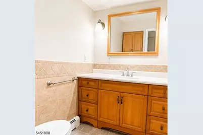 2484 Seymour Ave, Union Township, NJ 07083 - Photo 11