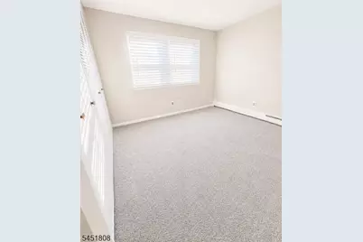 2484 Seymour Ave, Union Township, NJ 07083 - Photo 9