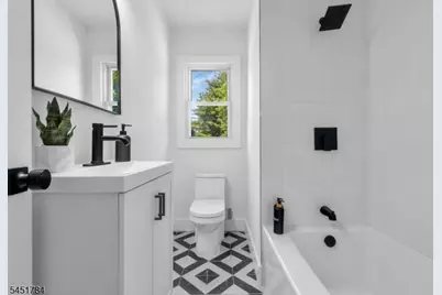 1307 Stockton St, Rahway, NJ 07065 - Photo 27