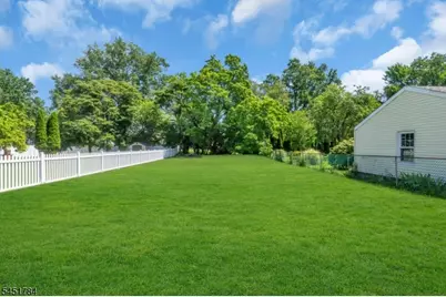 1307 Stockton St, Rahway, NJ 07065 - Photo 41