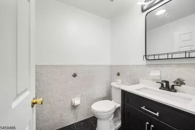 219 Broad St, Newark, NJ 07104 - Photo 11