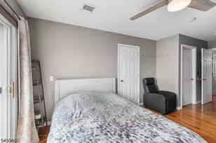 219 Broad St, Newark, NJ 07104 - Photo 13