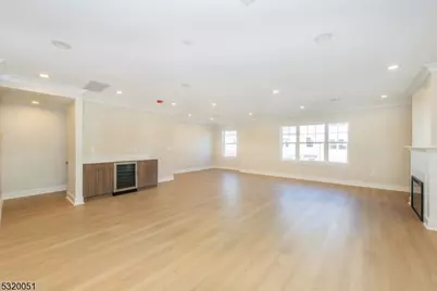 6 Elm St #14, Madison, NJ 07940 - Photo 9