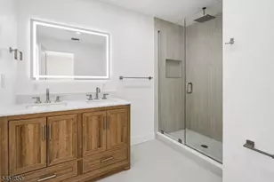 72 E Cedar St, Livingston, NJ 07039 - Photo 15