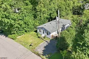 8 Madelyn Ave, West Milford, NJ 07480 - Photo 27