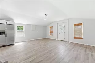 8 Madelyn Ave, West Milford, NJ 07480 - Photo 7