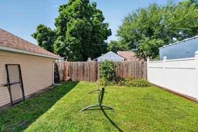 30 Elm St, Ridgefield, NJ 07660 - Photo 33