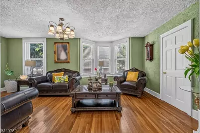 30 Elm St, Ridgefield, NJ 07660 - Photo 5