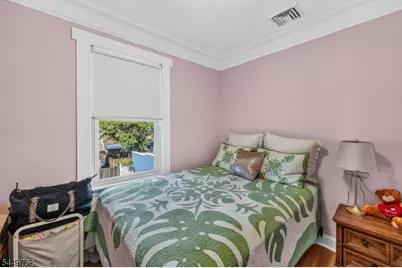 30 Elm St, Ridgefield, NJ 07660 - Photo 25