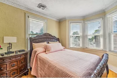 30 Elm St, Ridgefield, NJ 07660 - Photo 19